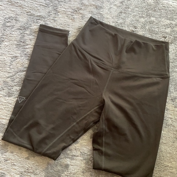 Women’s workout leggings - Picture 3 of 4